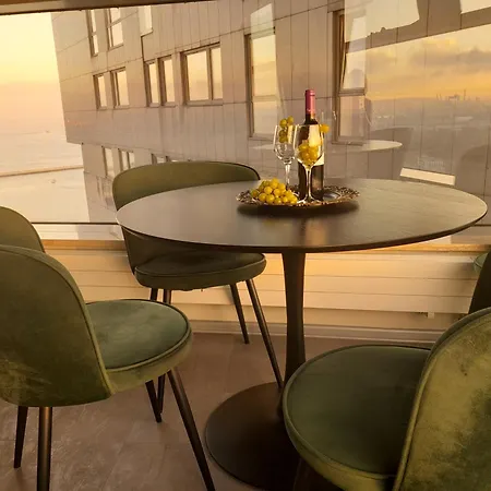 Ikona Sea Towers - 28th Floor - 360 Panorama Penthouse - アパート *