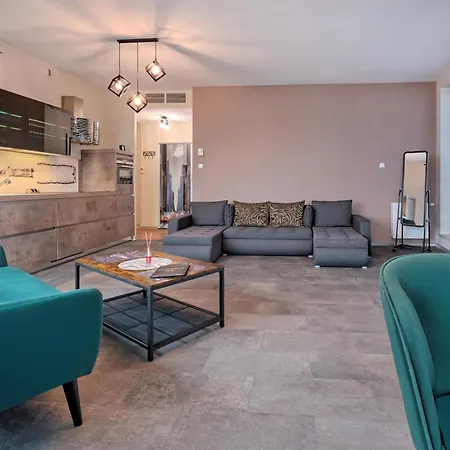 Apartamento Panoramic Penthouse - 28Th Floor - Sea & City View- Szklany Narozny Wierzcholek Sea Towers