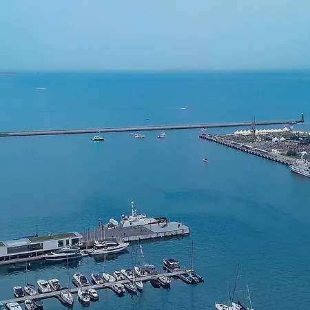 Ikona Sea Towers - 28th Floor - 360 Panorama Penthouse - アパート *