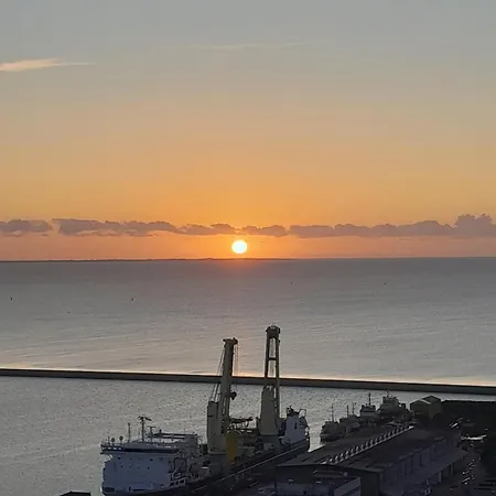 Sea Towers - Panoramic Sky Penthouse - 28th Floor * Gdynia