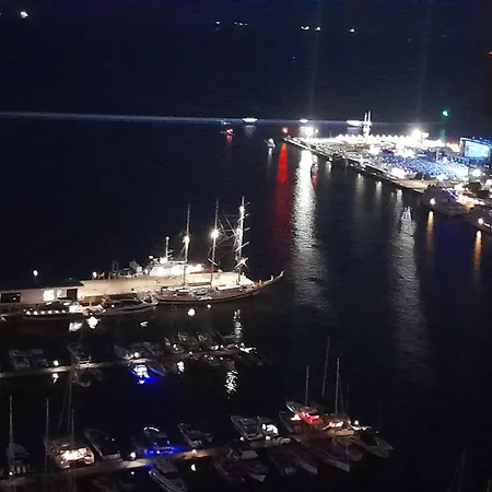 アパート Ikona Sea Towers - 28th Floor - 360 Panorama Penthouse - *