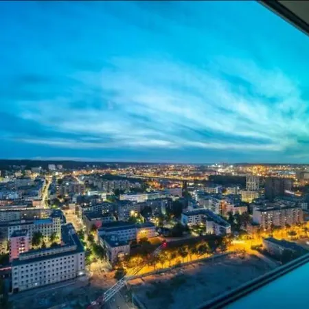 Sea Towers - Panoramic Sky Penthouse - 28th Floor